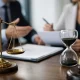 Quando Cabe Arbitragem de Urgência em Contratos?